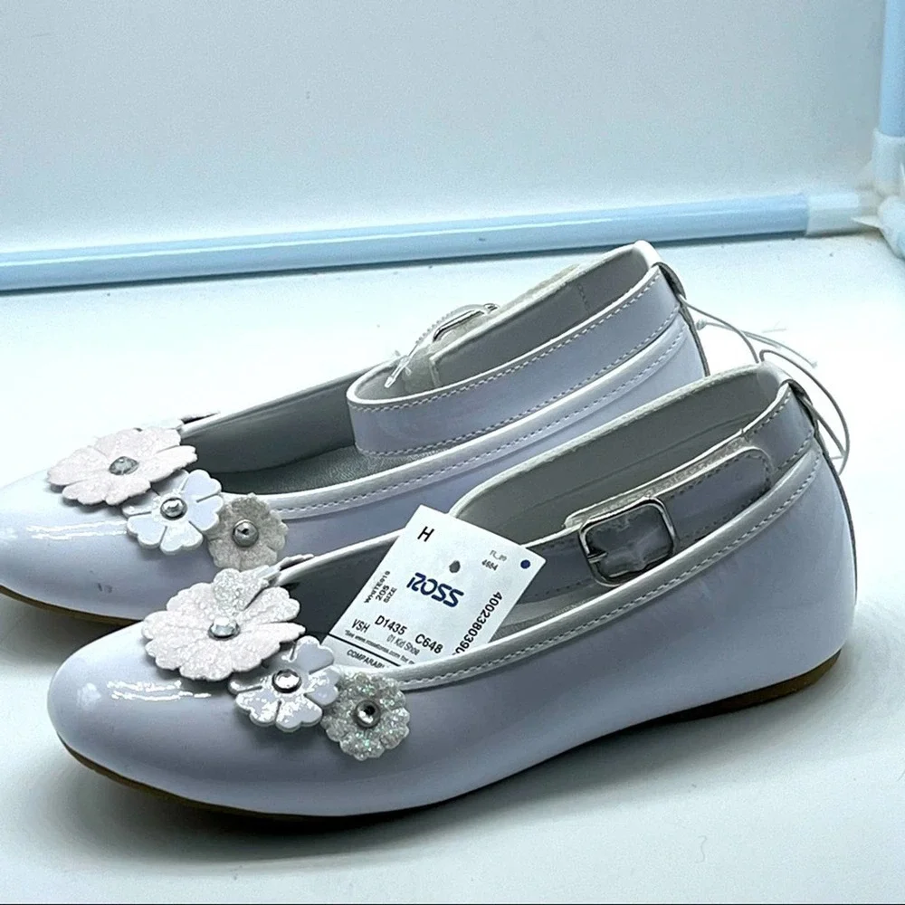 NEW Rachel Shoes White size 2 dress shoes for girls